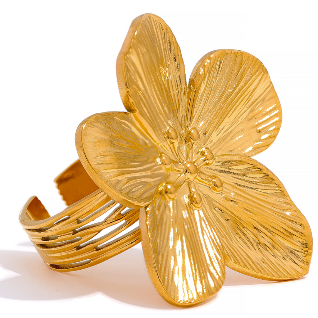 Anillo ajustable en forma de flor de 5 pétalos con relieve dorado
