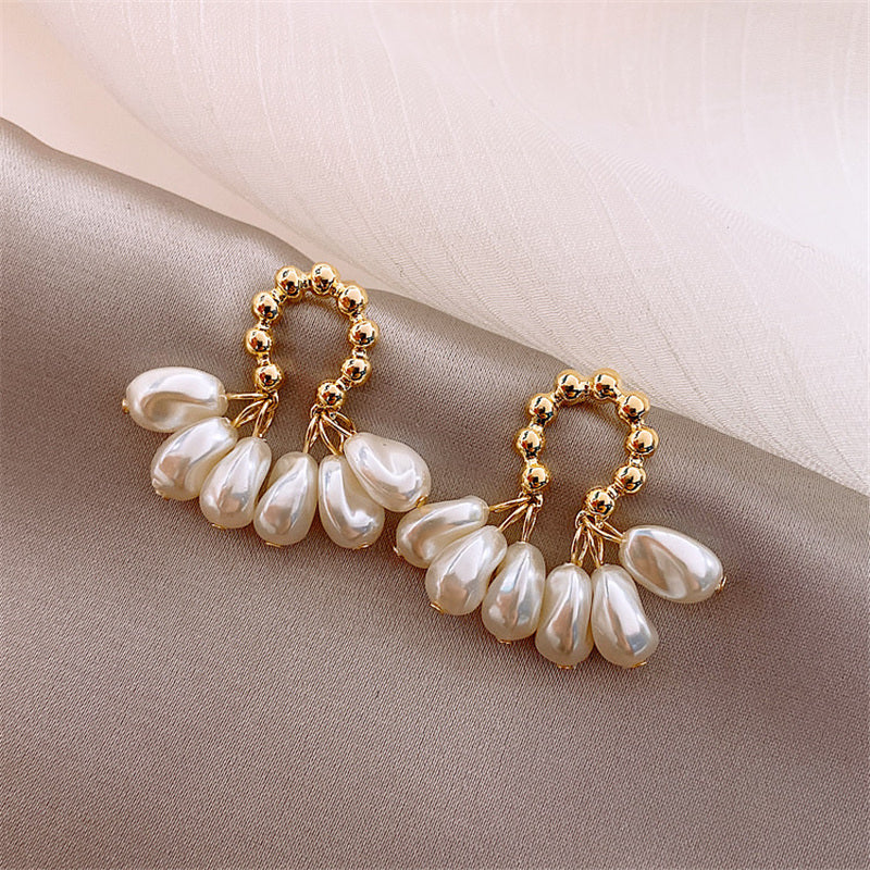 Pendientes hechos a mano de perlas naturales con 6 perlas